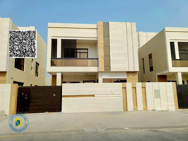 فيلا للبيع مكونة من 6 غرف مع سطح في منطقة البحية، عجمان، تشمل رسوم التسجيل، تشطيب فاخر جدًا، ملكية حرة، تمويل بنكي63883480364418110