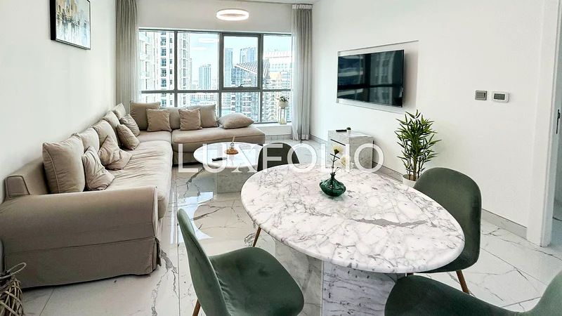 FULLY UPGRADED | VACANT | MARINA VIEW64036623802371113