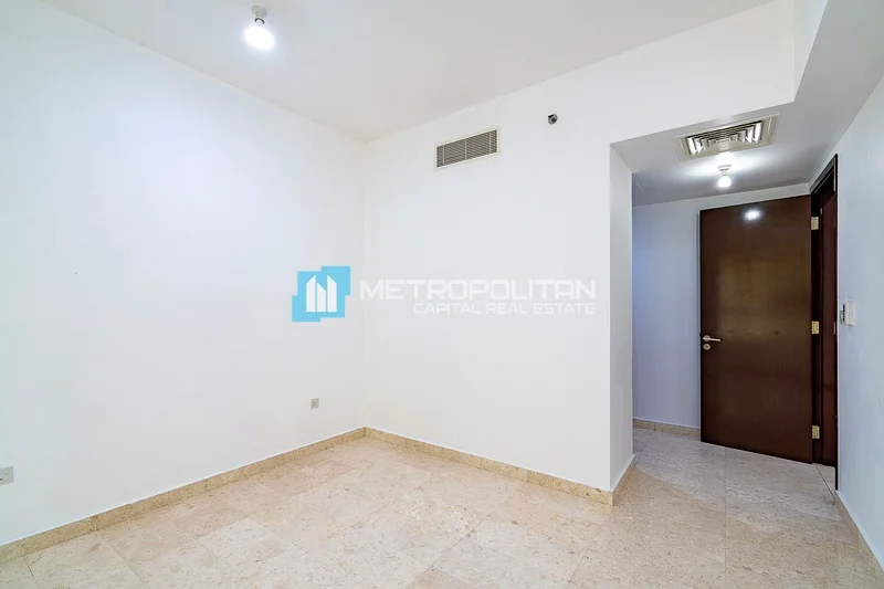 High Floor | 1 Bedroom w/ Balcony | Next To Corner63846366320769113