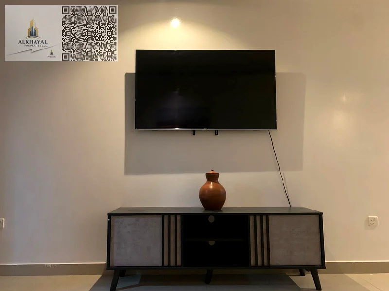 شقة برج كورنيش 2 غرفة نوم + غرفة خادمة للبيع63870977490946113