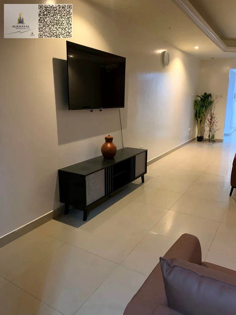 شقة برج كورنيش 2 غرفة نوم + غرفة خادمة للبيع63870977490946111