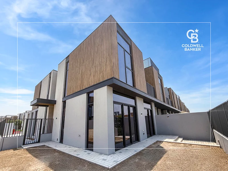 4 BEDS+MAIDS | LARGEST PLOT WITH PRIVATE GARDEN63732955944963113