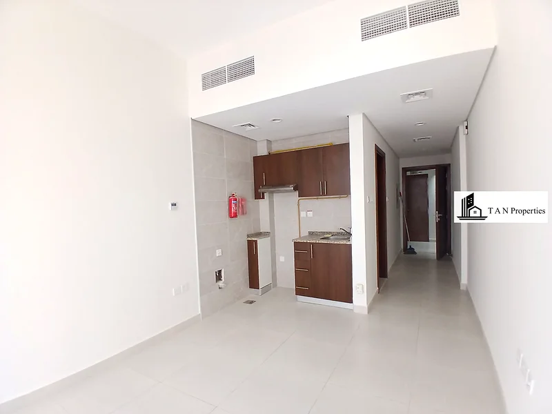 مبنى جديد بالكامل || بالقرب من المترو || ستوديو واسع63809188163841112