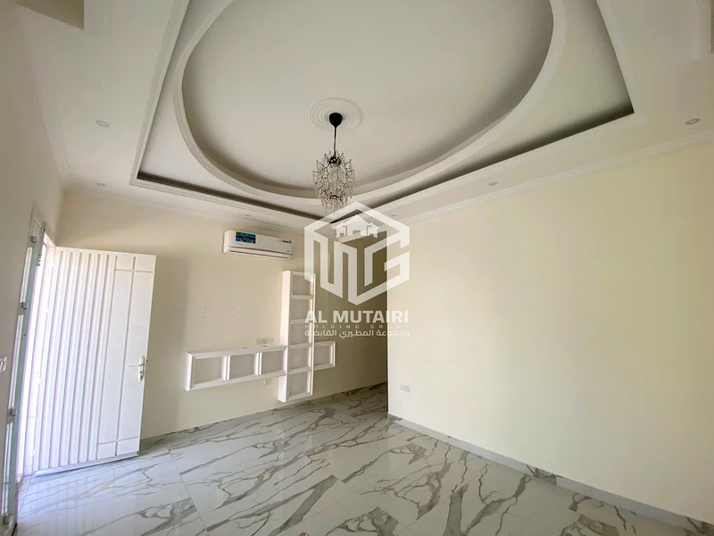 🏡 فيلا جديدة من طابقين للإيجار – الزهية، عجمان فيلا عصرية وواسعة تقع في الزهية، عجمان، على طريق م asphalted. هذه العقار الجديد يقدم تصميمًا أنيقًا، وجميع وسائل الراحة، ومثالية للعيش العائلي.63710426556929111