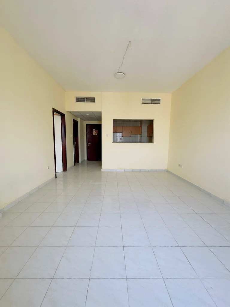 Vacant 1BR | Spacious | Italy Cluster63992295080835111