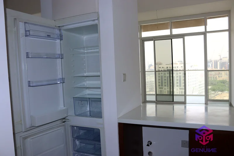Vacant | Bright Unit | Open-Corner View63781309613058114