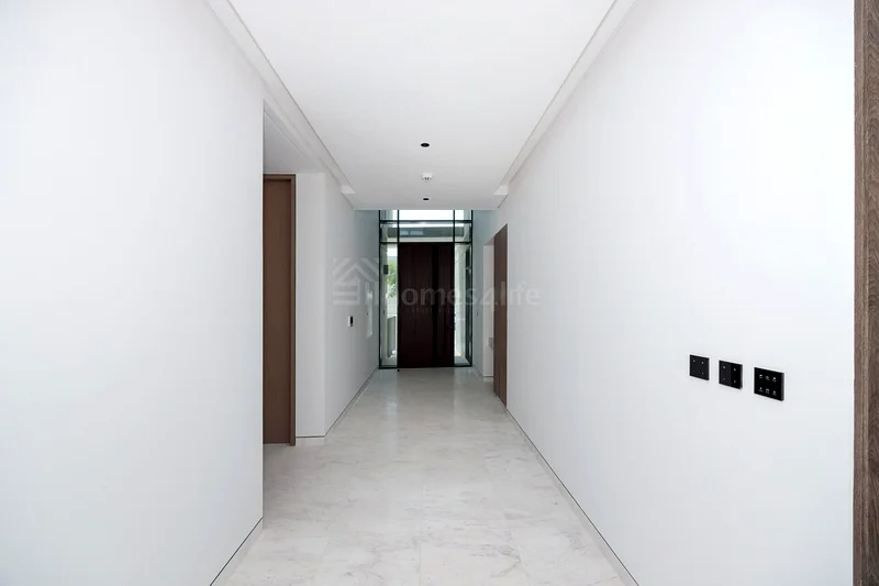 MASSIVE PLOT | BRAND NEW | VACANT63735490840194112