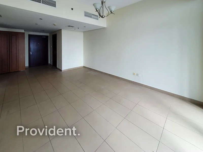 منظر كامل على البحيرة | مؤجر | طابق عالي63988682850433111