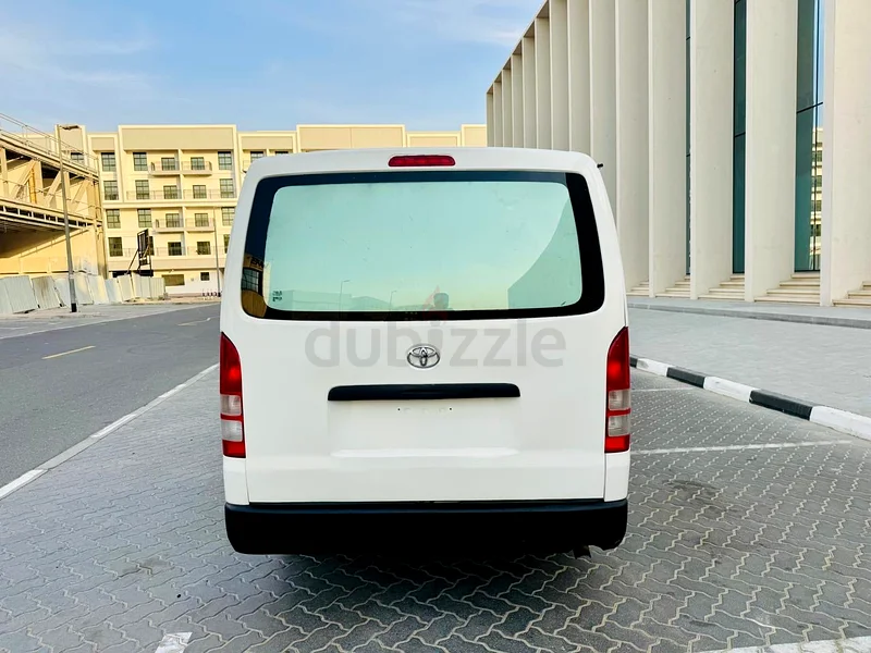 فان تويوتا هايس موديل 2013 تشيلار بدرجة حرارة -5 حالة جيدة جداً ونظيفة جداً63699049355267111