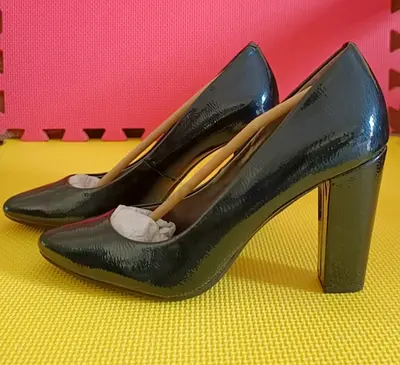 Pumps,brand BANDOLINO. New