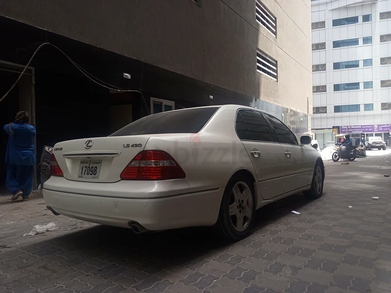 Lexus LS430 Half Ultra – Clean  Well Maintained for Sale63612073048707111