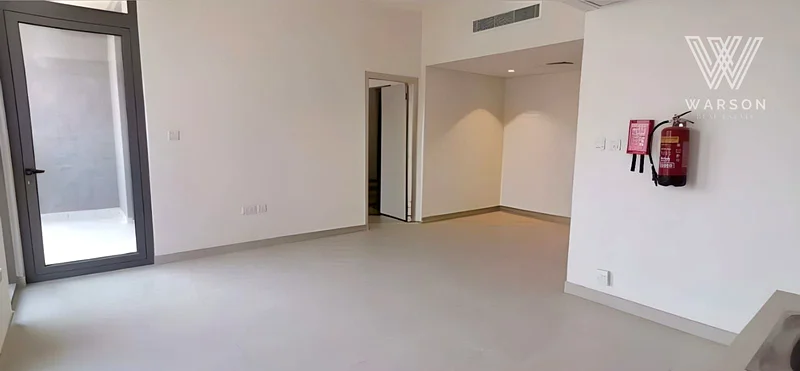 Spacious Layout | Vacant Soon | Investor Deal64031266006914113