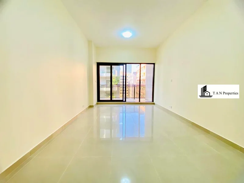 بدون عمولة || شقة واسعة من 4 غرف نوم + غرفة خادمة || تشطيب حديث63768441019651114