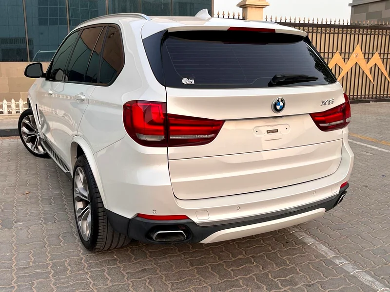 BMW X5 201663612446432514113
