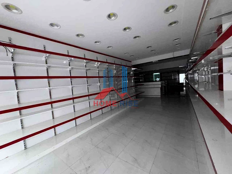 Shop available with 3 month free | Premium location | best for business63623065281922112