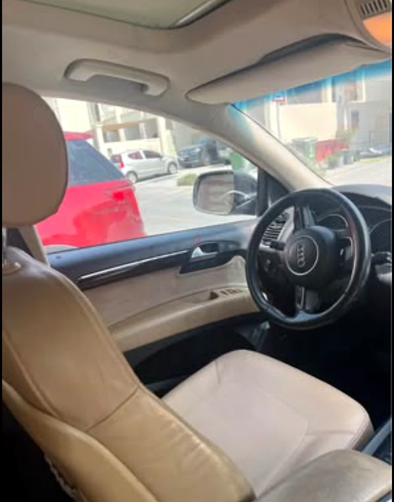 Audi q7 from direct seller63612080440066113