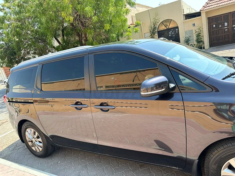 Kia Grand Carnival63612077368579112