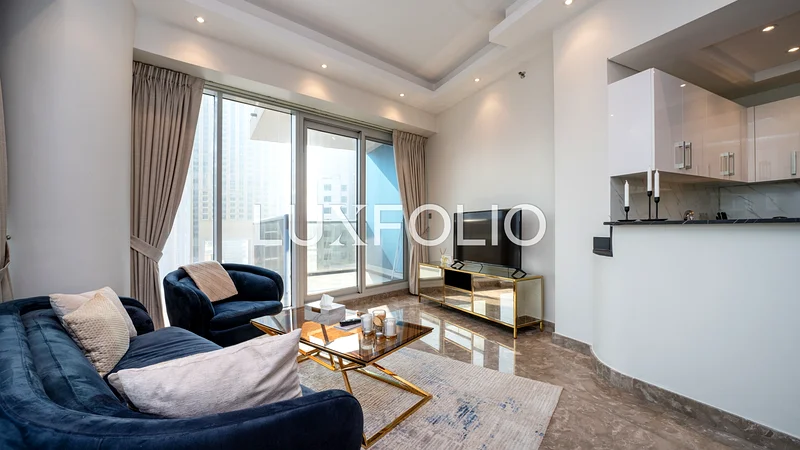 Upgraded | Furnished | Vacant!64036737179650112