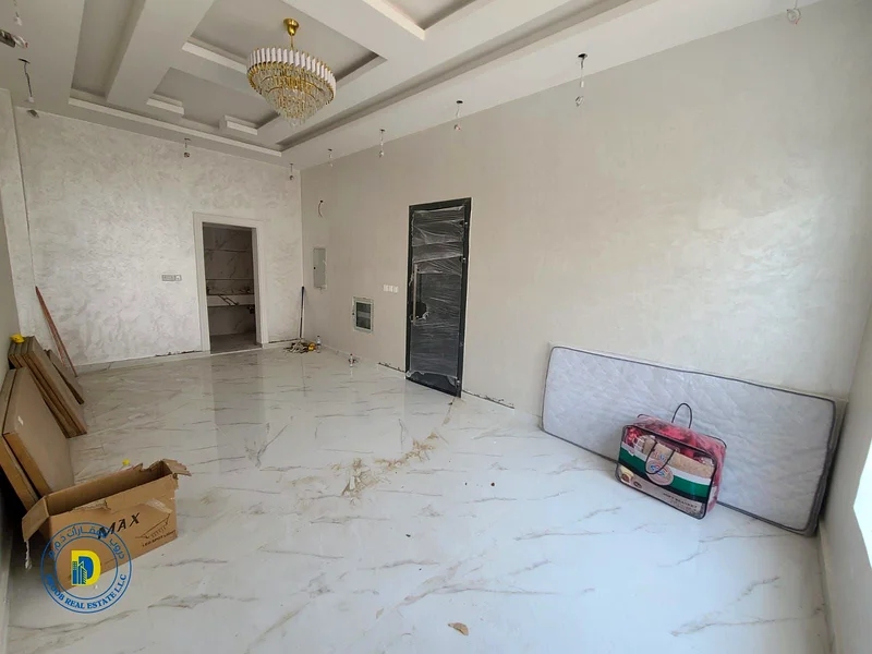 فيلا للبيع في الهيليو 2، عجمان، بثلاث غرف نوم مع سطح بسعر خاص جدًا63907817275649113