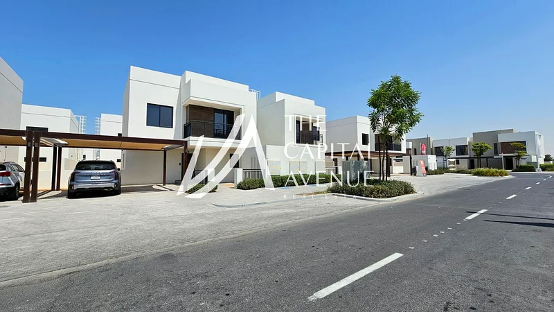 Single Row | Corner | Landscaped | Fully Upgraded63847962456833111