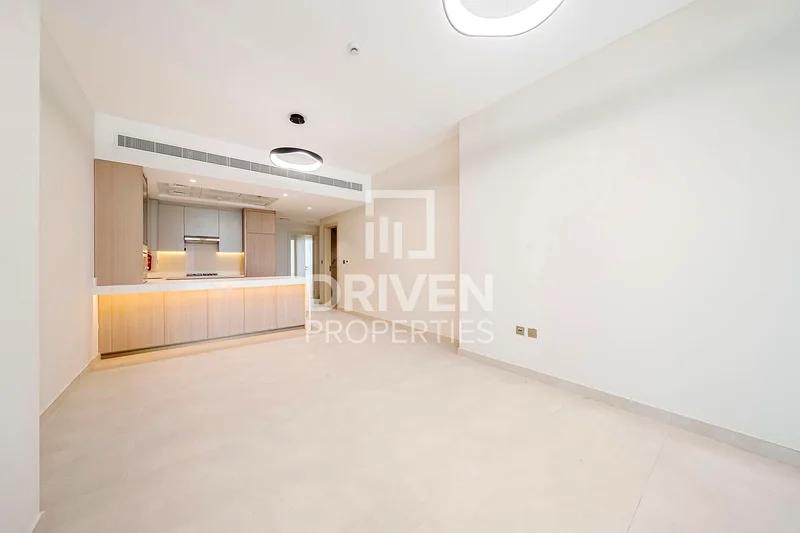 Brand New and Spacious Unit | Best Price63784114484226112