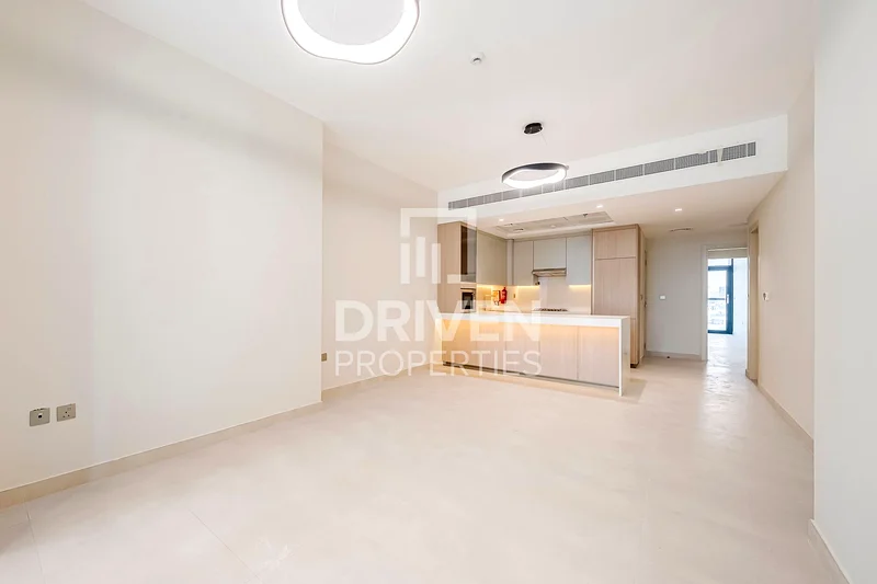 Brand New and Spacious Unit | Best Price63784114484226113