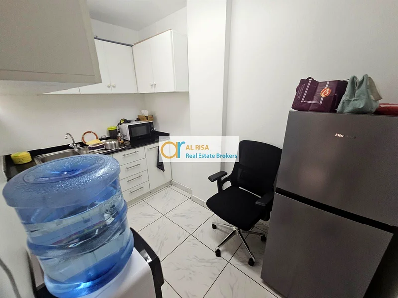 1,250 SQFT Office Available at Al Karama63616024986370111