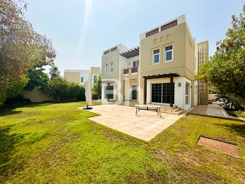 Vacant | Single Row | Huge Plot | Immaculate63731086396291110