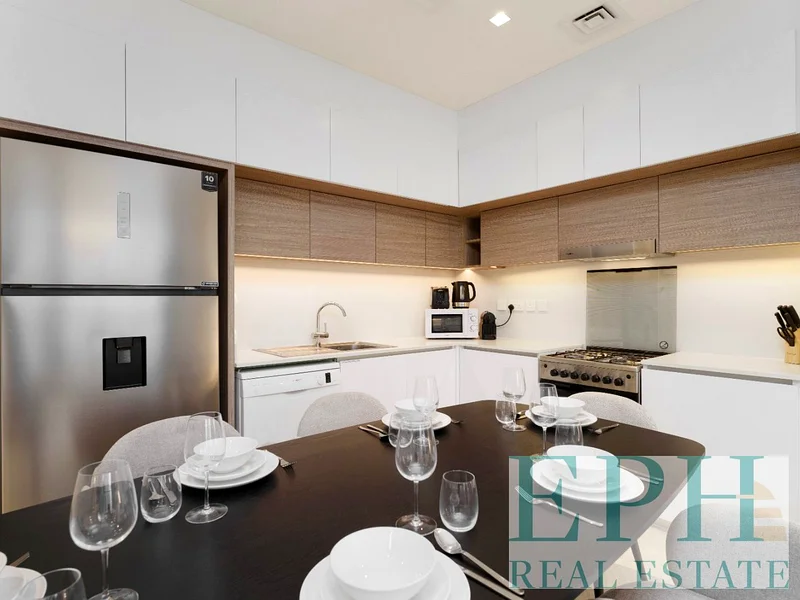 LUXURIOUS | FULLY FURNISHED | TOP-FLOOR CORNER UNIT64025804637314111