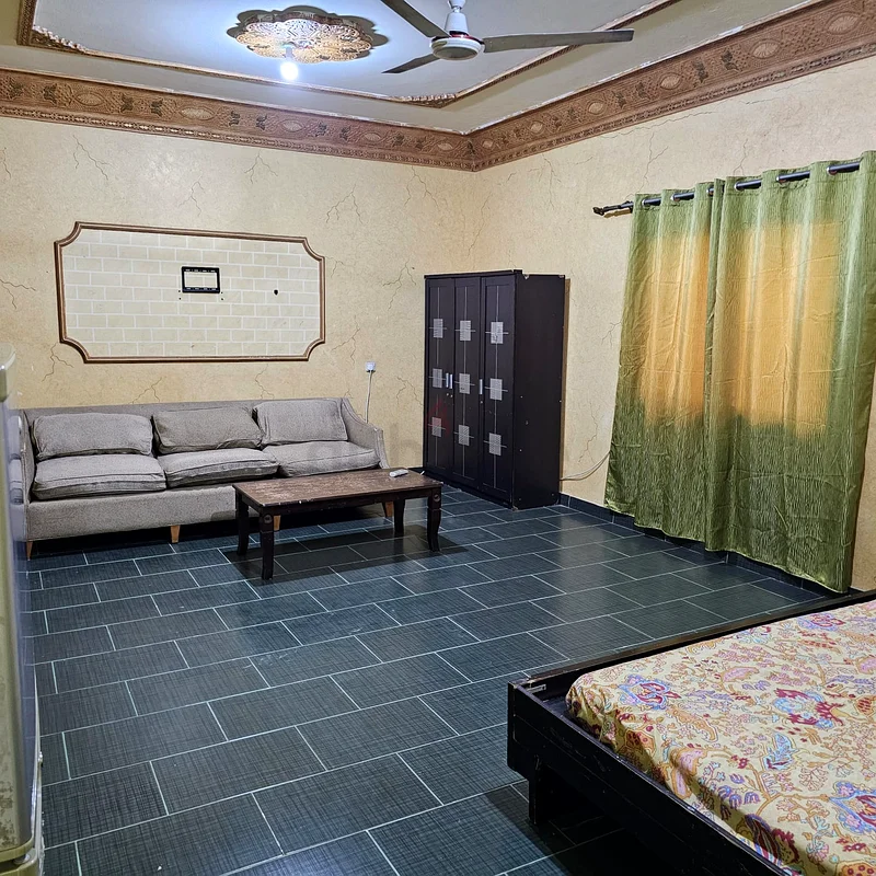 غرفة مفروشة بالكامل للعائلة63797193588866110
