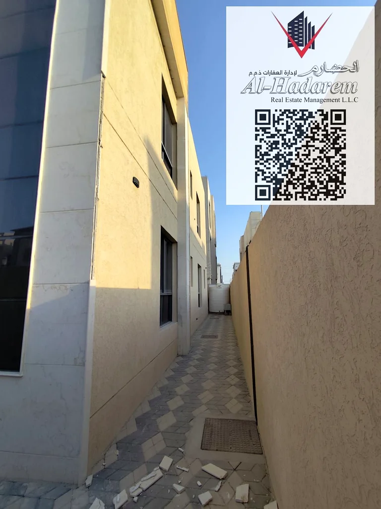 فيلا للايجار مكونة من 5 غرف نوم تقع في الياسمين، بالقرب من المسجد.63722360439170114