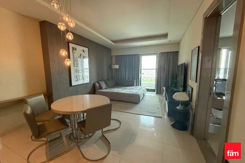 Flexible Cheques | Spacious Unit | Available Now63795743201154110