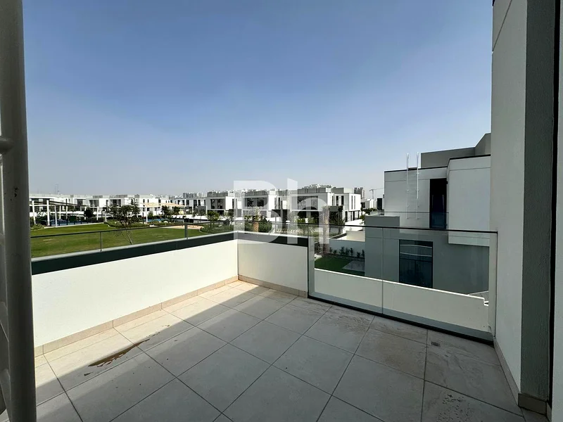 Exclusive | Modern and Luxury 4BR | Spacious63763486596738114