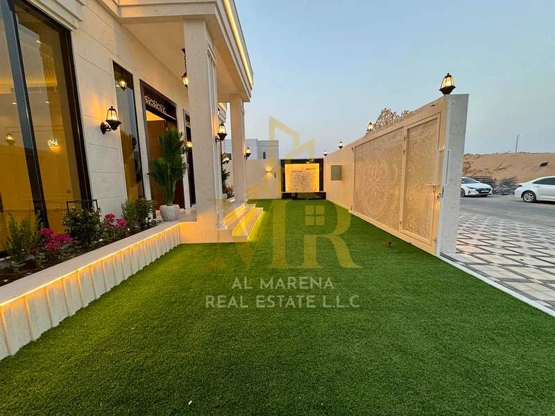 A luxurious classic villa on the corner of two streets, with a luxurious design, personalized finishing, and a very special price. Freehold for all na63908146464898113