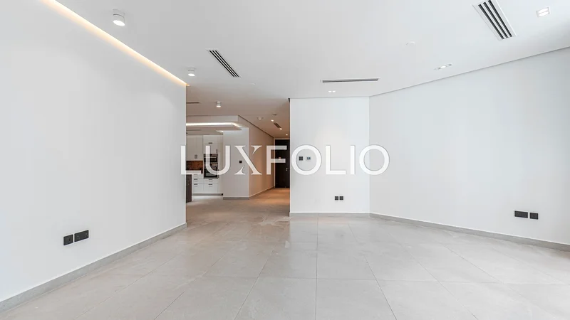Upgraded | High Demand Unit | Vacant | Investment64037935396611110