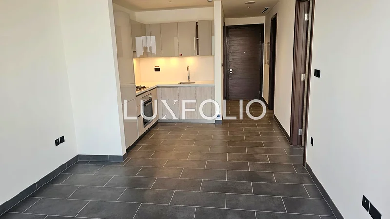 طابق عالي | تشمل الأجهزة | جاهز للانتقال63759460677889110