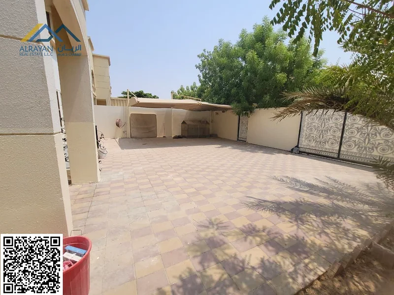 فيلا للإيجار في موقع متميز وبسعر ممتاز63712511762817113