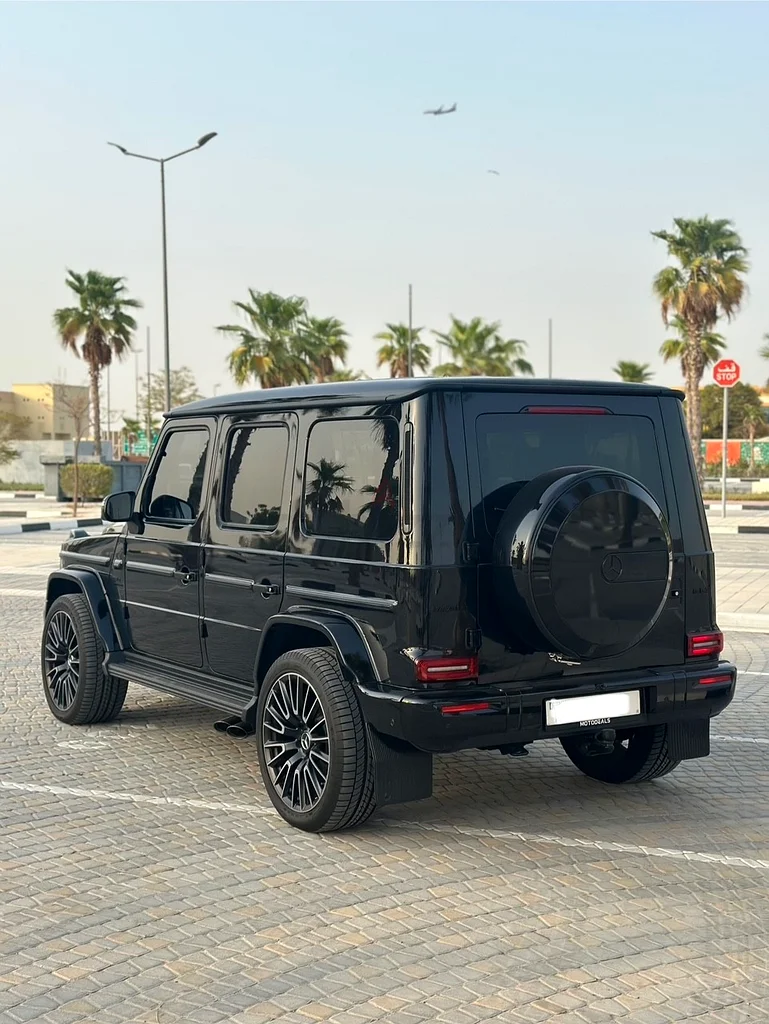 G63 AMG مع حزمة اللون الداكن المزدوجة، شاملة الضمان وعقد الخدمة63613985474945112
