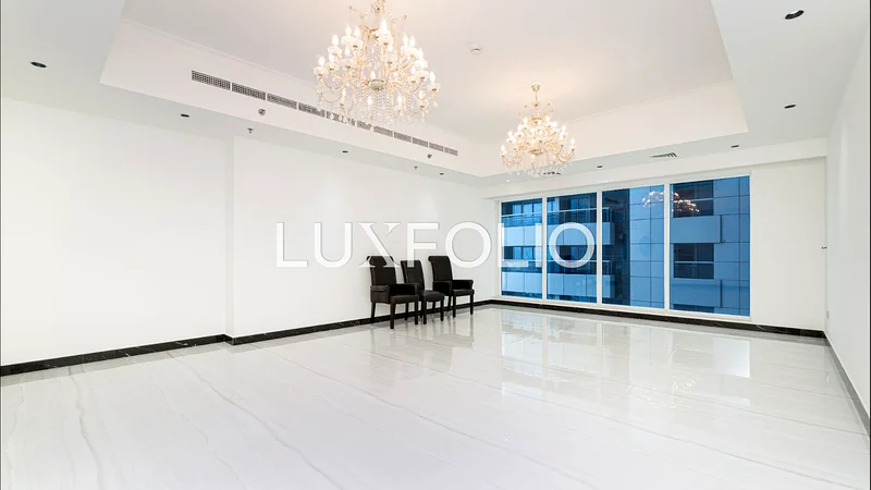 Vacant | Upgraded | Huge Layout64037063320321112