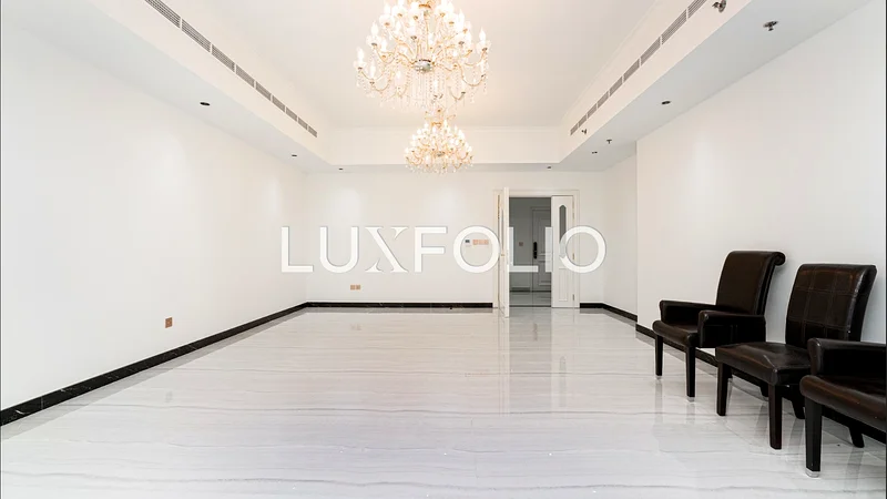 Vacant | Upgraded | Huge Layout64037063320321113