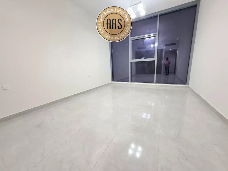 وصول سهل إلى مترو فاخر على الطراز الحديث شقة كبيرة مكونة من غرفتي نوم مع جميع وسائل الراحة63755516751873114