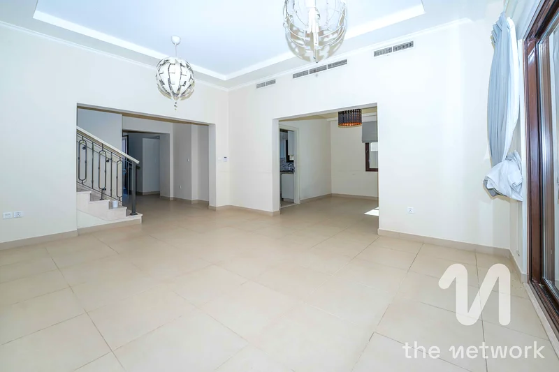 Perfect Location | Single Row | Well-Maintained63727208404098111