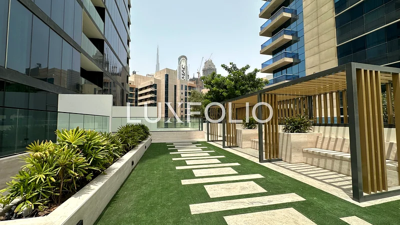 Large Studio | Jacuzzi | Burj  View |63793383322497114