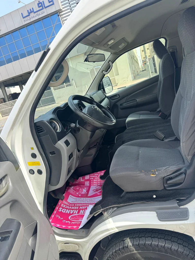 nissan urvan gcc car model 201863612793667585114