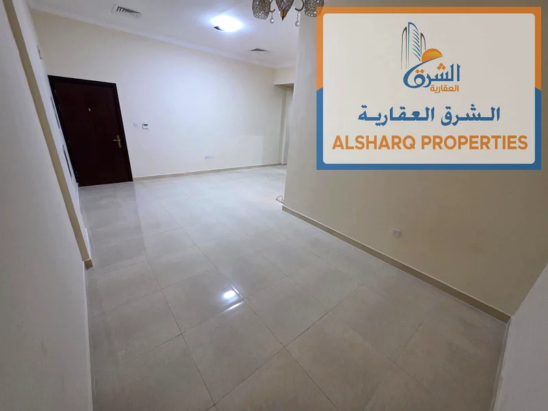 استوديو في الطابق الأرضي لأحد الاستوديوهات النظيفة والجميلة للغاية وأكثرها نظافة في مبنى بمكان راقٍ63723377512194114