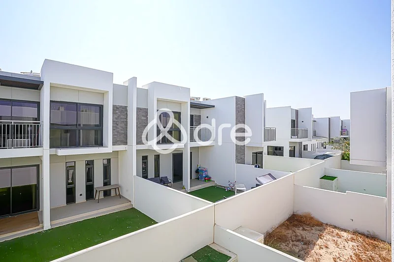 4 غرف نوم + غرفة خادمة | مفروشة بالكامل | تخطيط كبير | كلاستر آستر63654981629313112