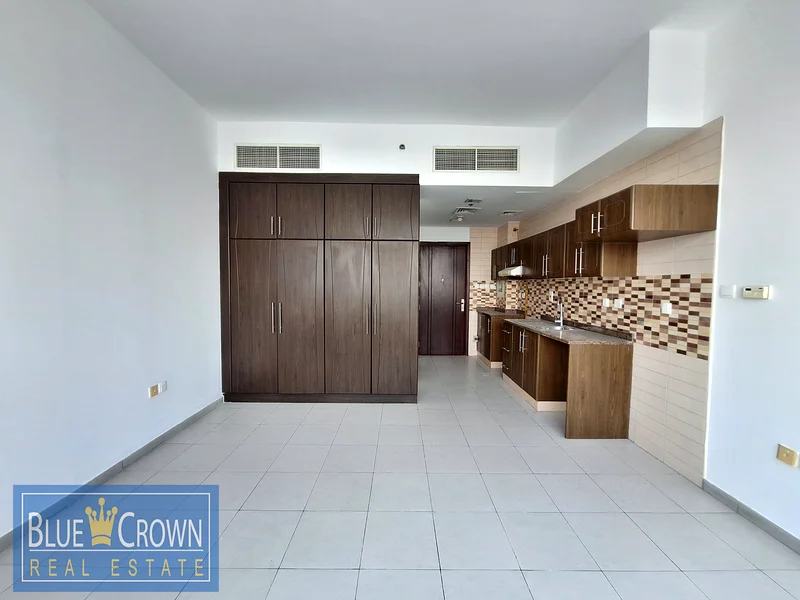 • "Spacious Studio Apartment in Prime Location"63727478241154112