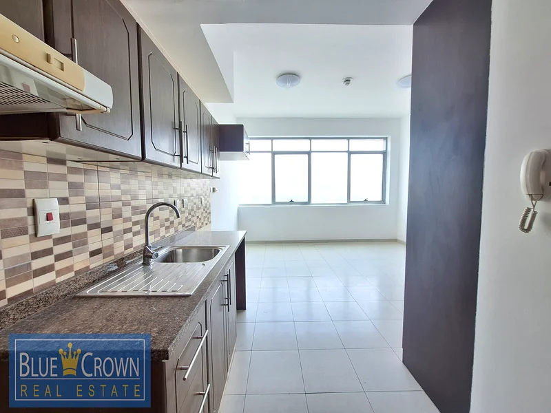 • "Spacious Studio Apartment in Prime Location"63727478241154110