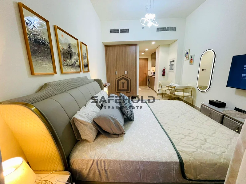 Modern Studio with Balcony | Pool & Street view63801675575043112