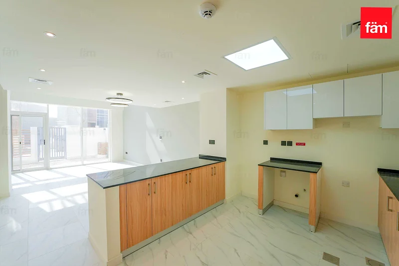 Corner Plot| Garden| Two Parkings63735863271043112